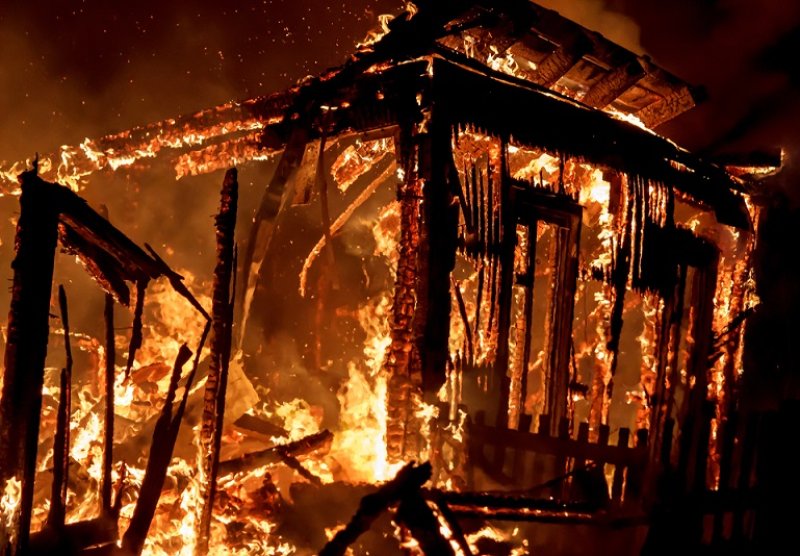 Zaniká nájem nemovitosti v případě požáru?