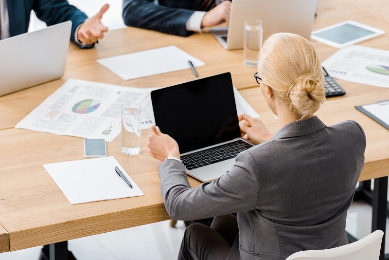 Pojištění odpovědnosti podnikatelů a firem ve Švýcarsku